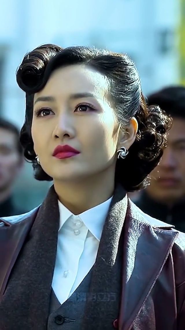 当年,王鸥在拍摄《伪装者》时,有一场戏是刘敏涛要