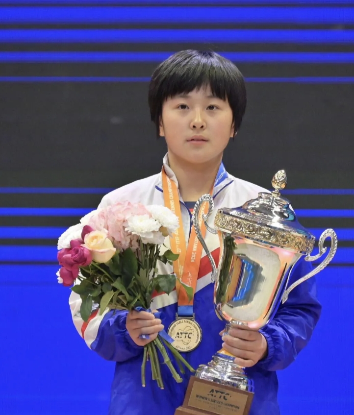 张本智和和他亲爱的妹妹,一个夺得冠军,一个收获亚军,这对父母可真不