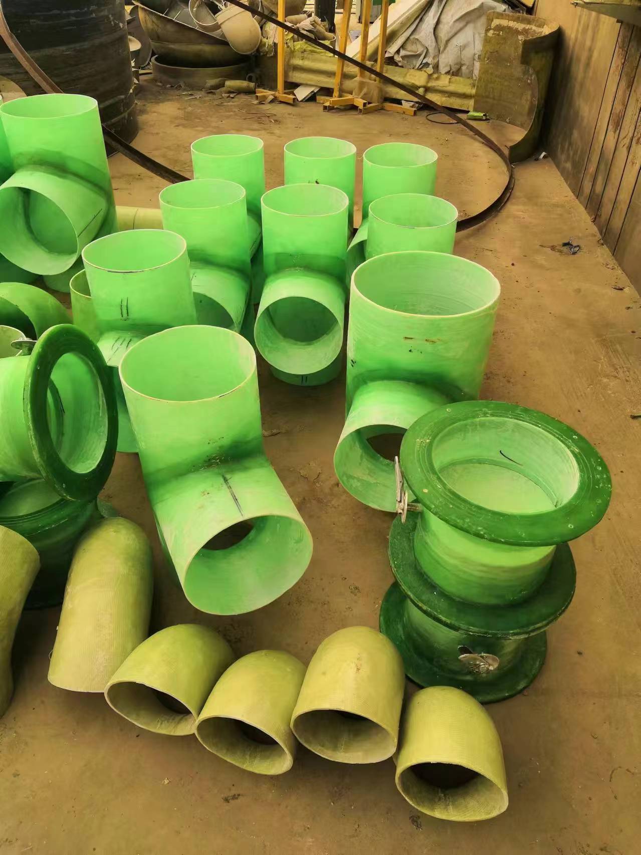 专业玻璃钢管件生产,产品广泛应用于各类工程领域,注重产品研发和品质