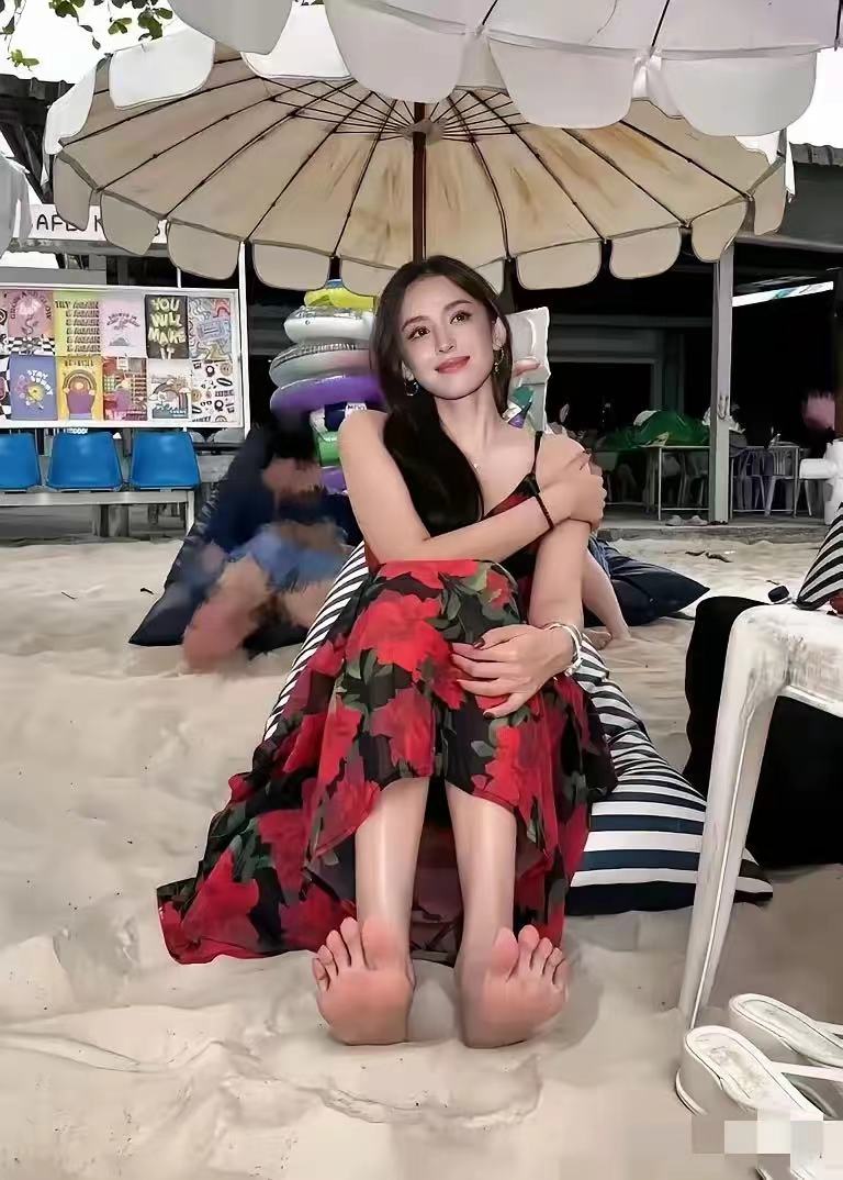 美女的脚娜扎脚美女美脚丫图片壁纸古力娜扎脚丫子古力娜扎脚丫子图片