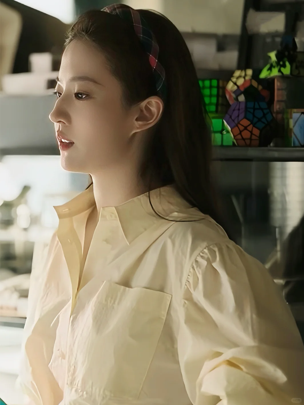 我的个老天奶,她的美貌太有攻击性了,感觉隔着屏幕被杀了#刘亦菲