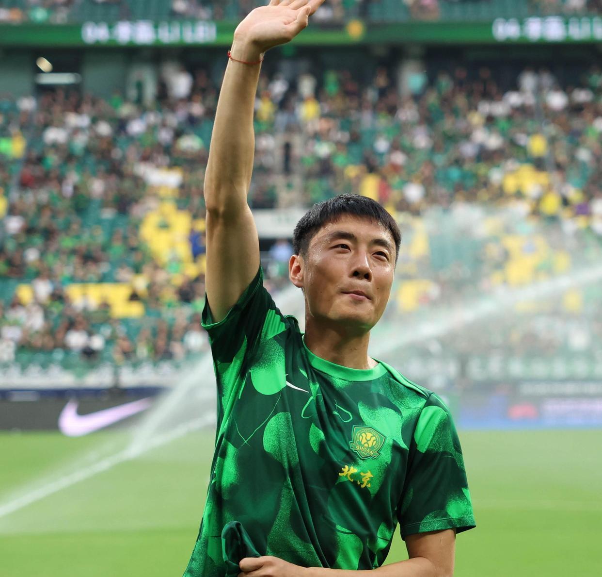 工体那块地儿拖到2026年才开商场地儿,中间三年空着,国安和中赫的日子