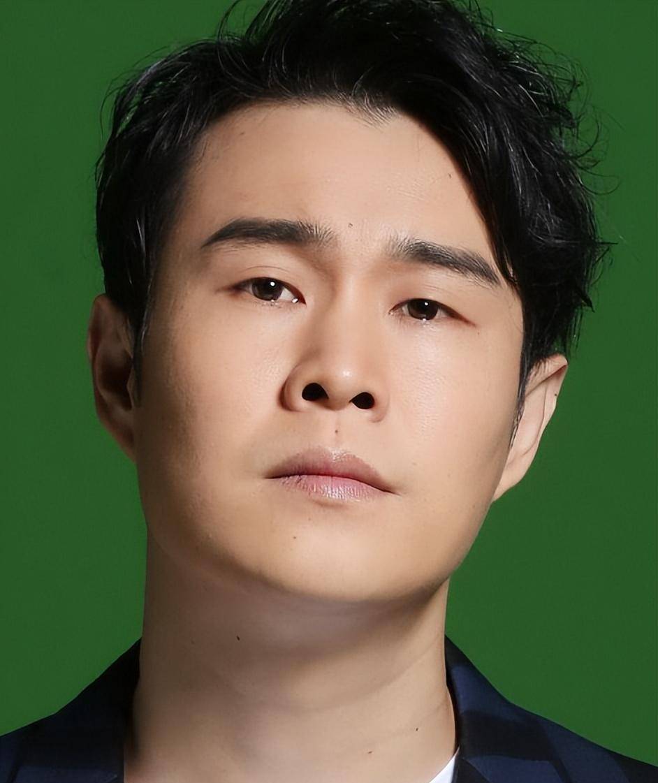 1,婚姻状况:小沈阳与妻子沈春阳感情深厚,婚姻