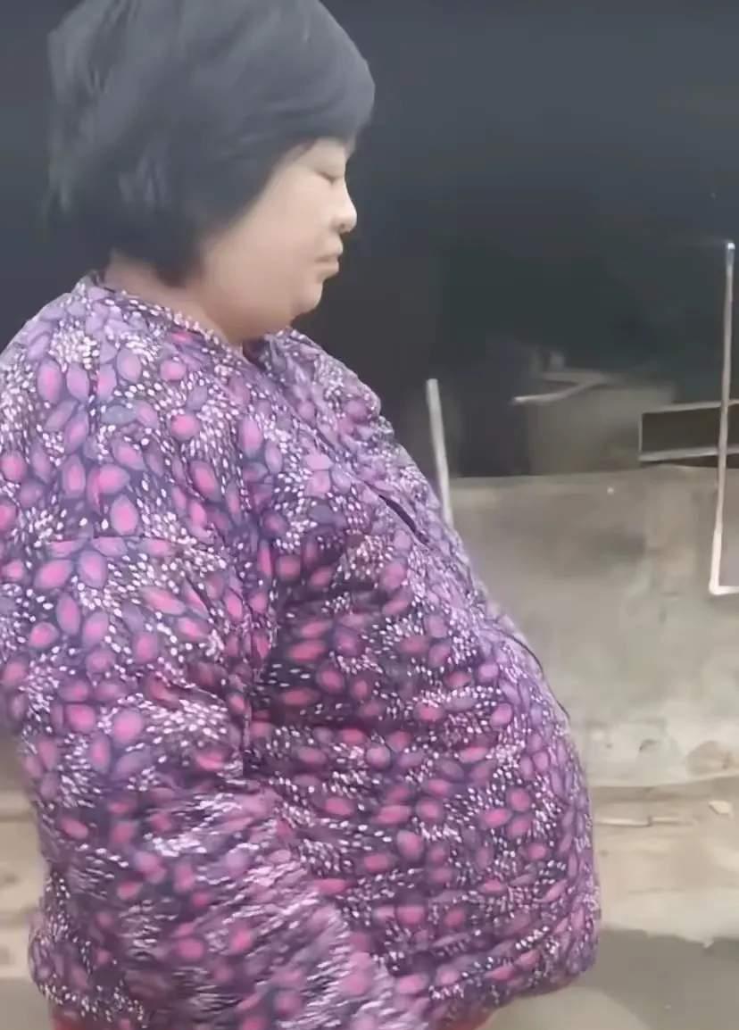 守寡多年的大妈突然怀孕了