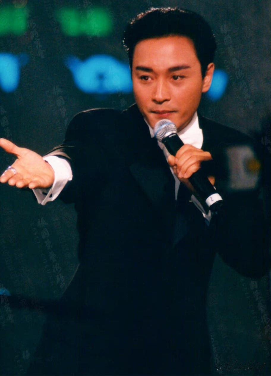 1998年5月,"真·友·情"演唱会尾场,顾嘉辉与黄霑特邀张国荣作为嘉宾