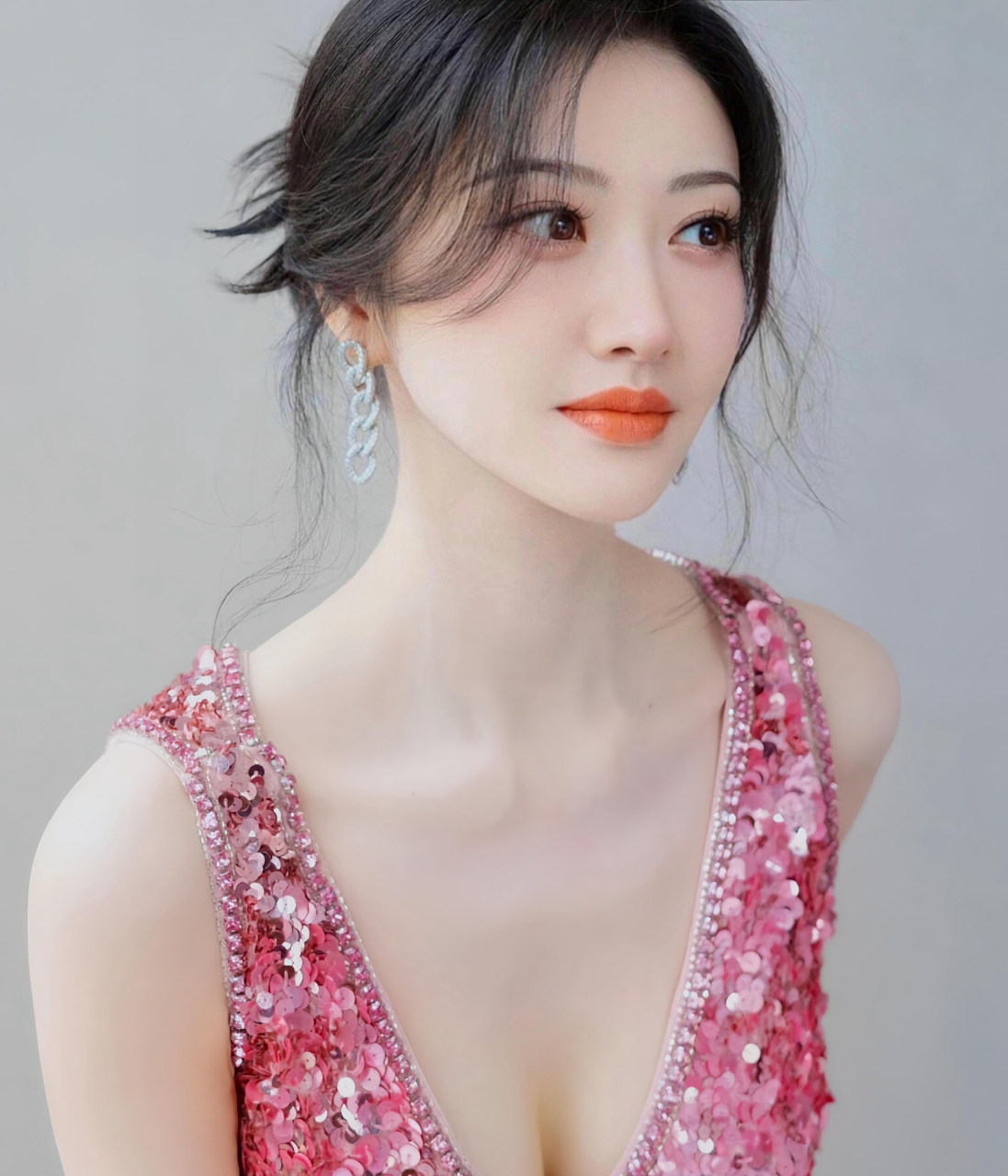 独家揭秘!景甜最新写真大片曝光,网友直呼惊艳到炸裂!