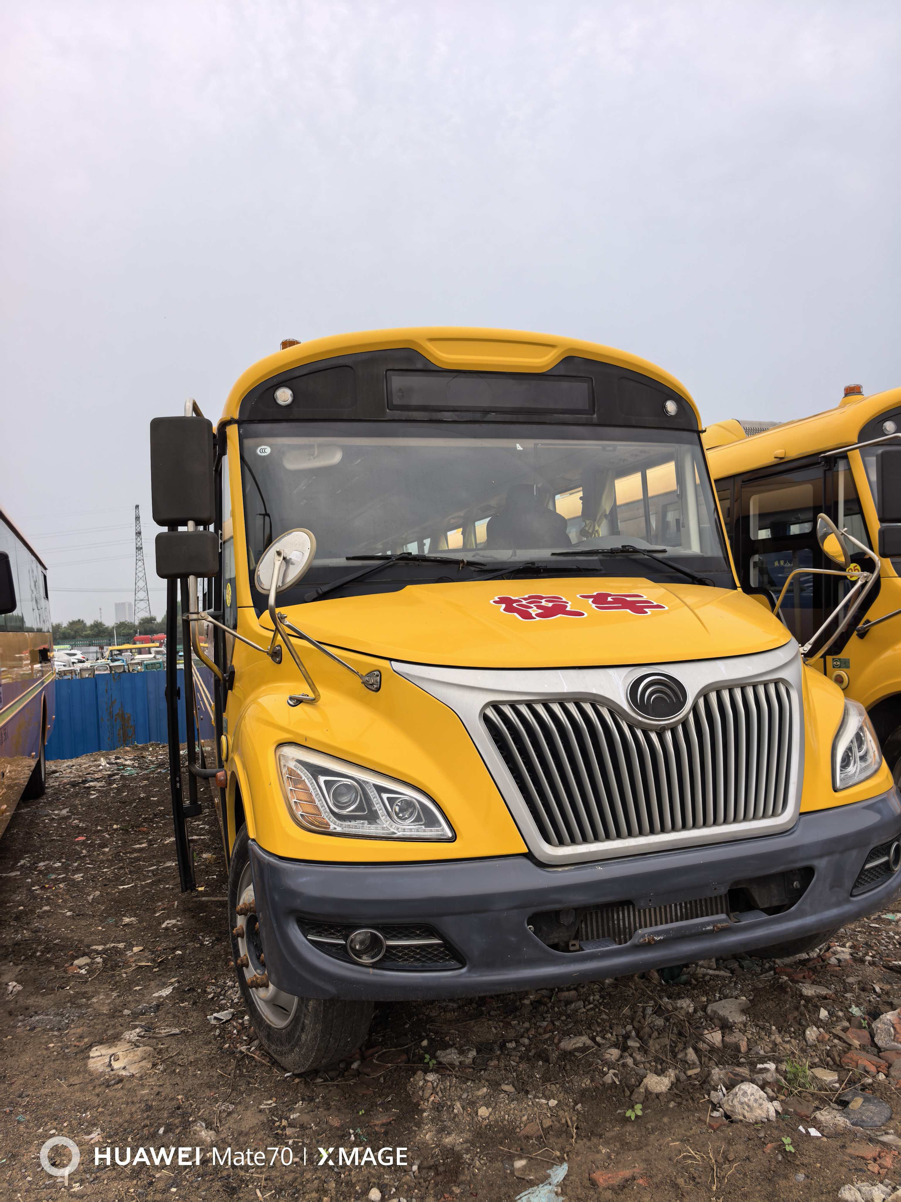 从这几方面入手,轻松挑选到优质二手校车 挑选优质二手校车,只要掌握