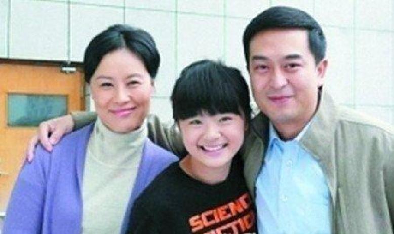 张嘉译,一位深得观众喜爱的演员,其演艺生涯并非一帆风顺