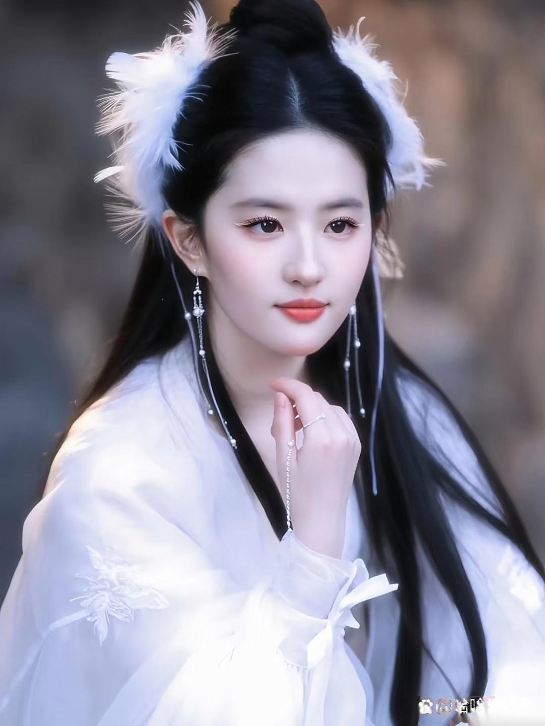 咱就说刘亦菲那颜值,老照片也忒好看了!好家伙,真是让人惊叹!