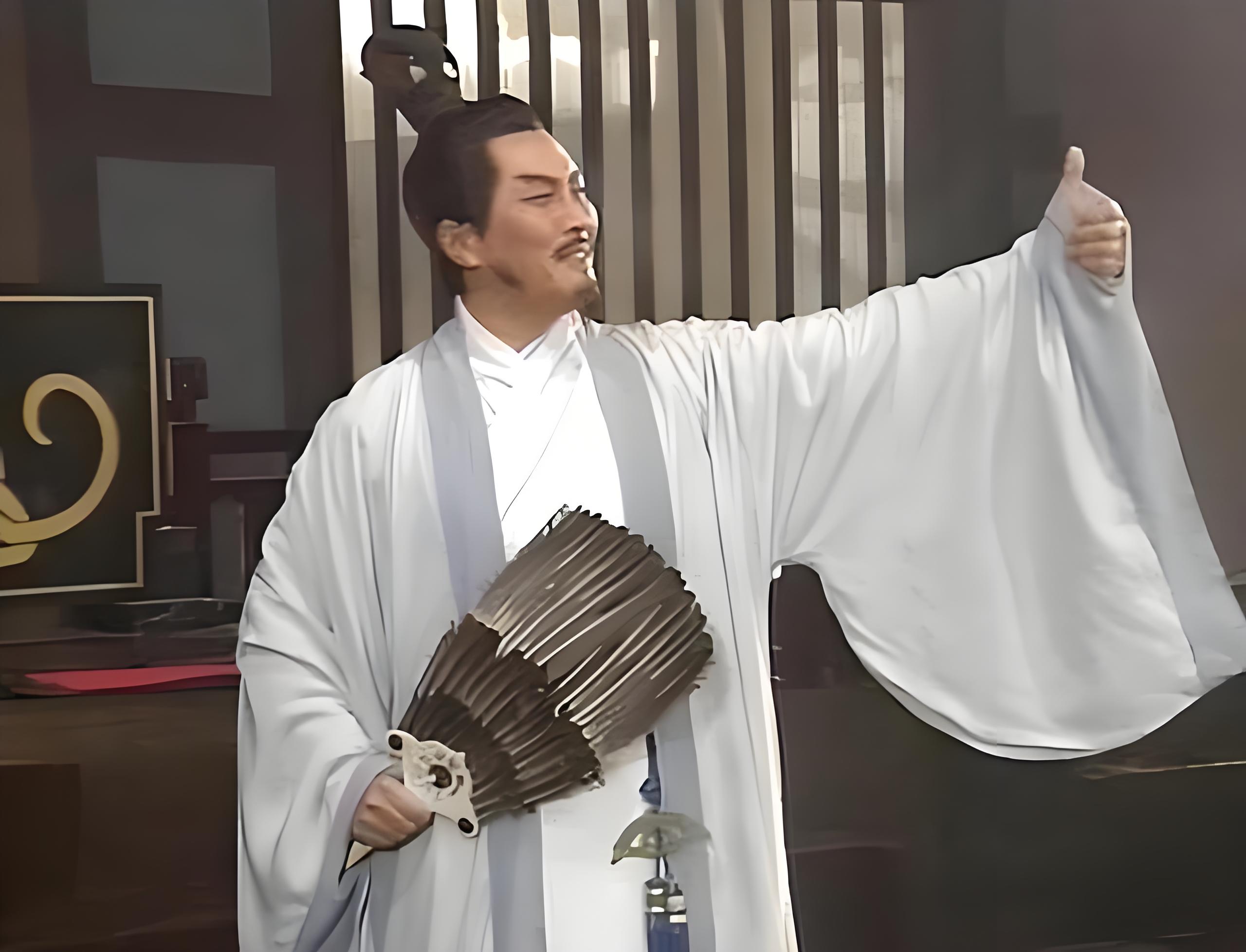 在三国演义中,刘备麾下的两位军师