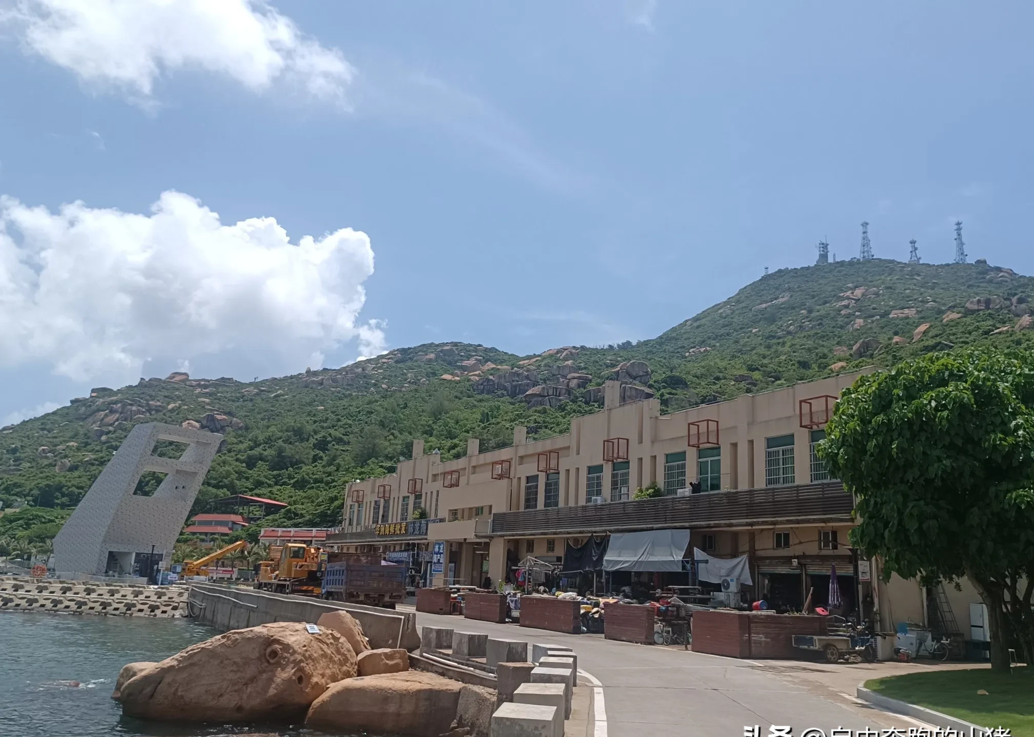 婚后,夫妻俩生了个闺女