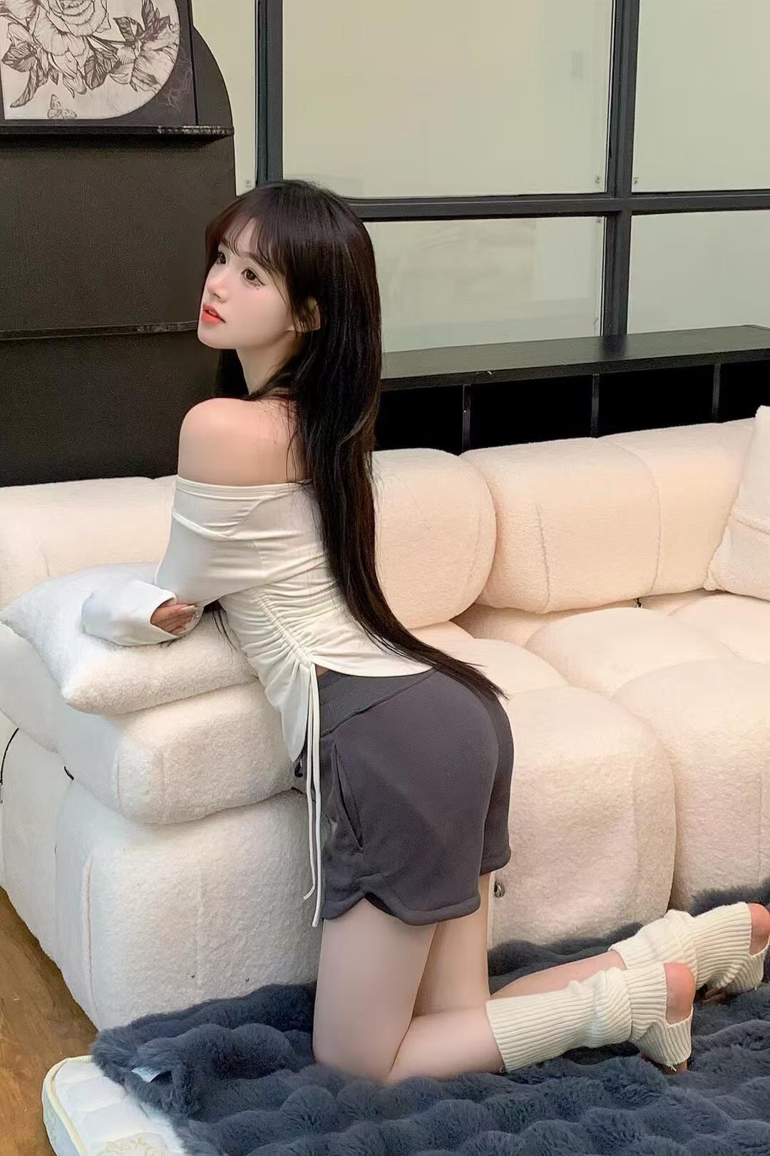 像这样太完美的女人只存在网络中