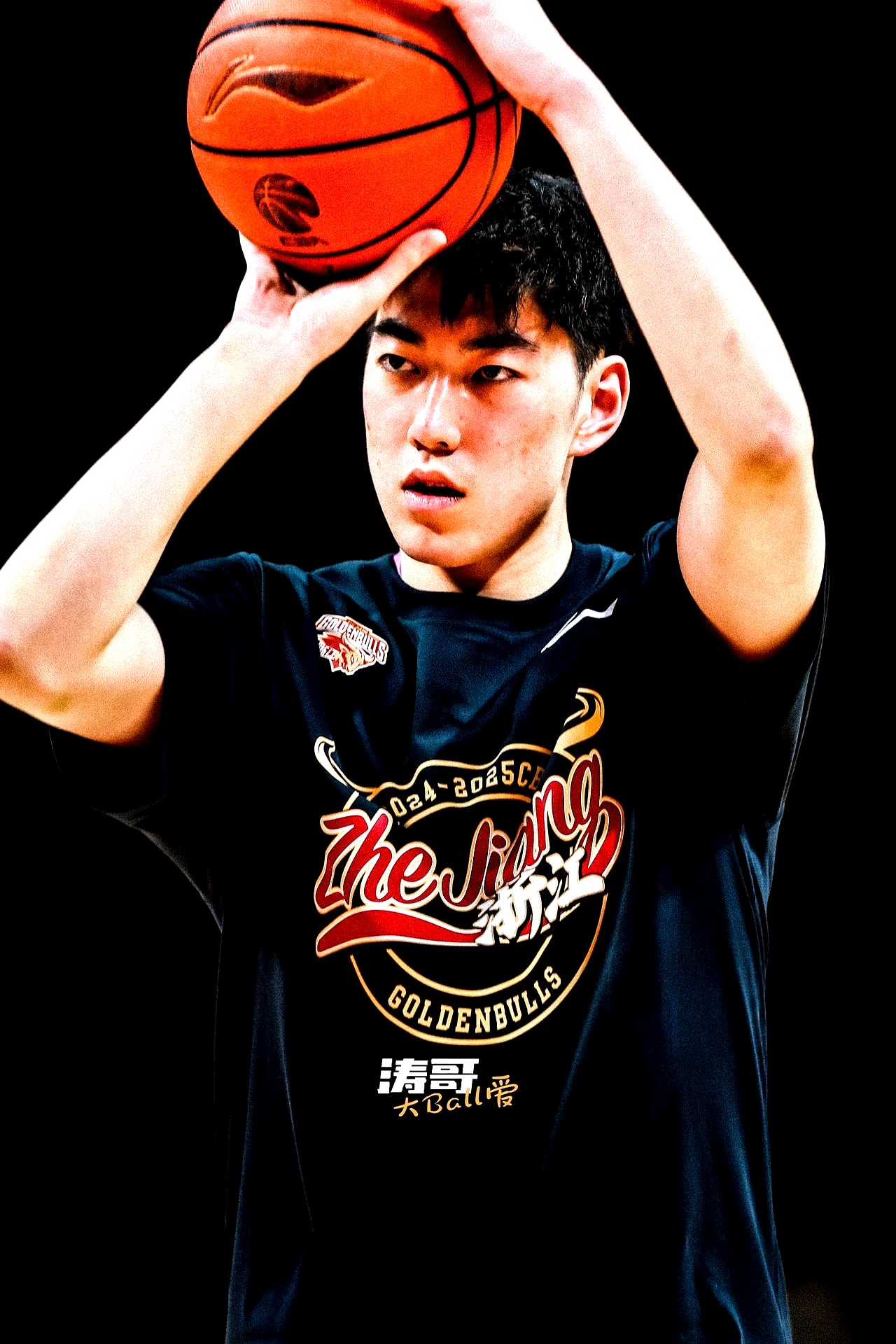 也许丁伟是个颇具争议的教练,对于爱笑的张洪硕而言