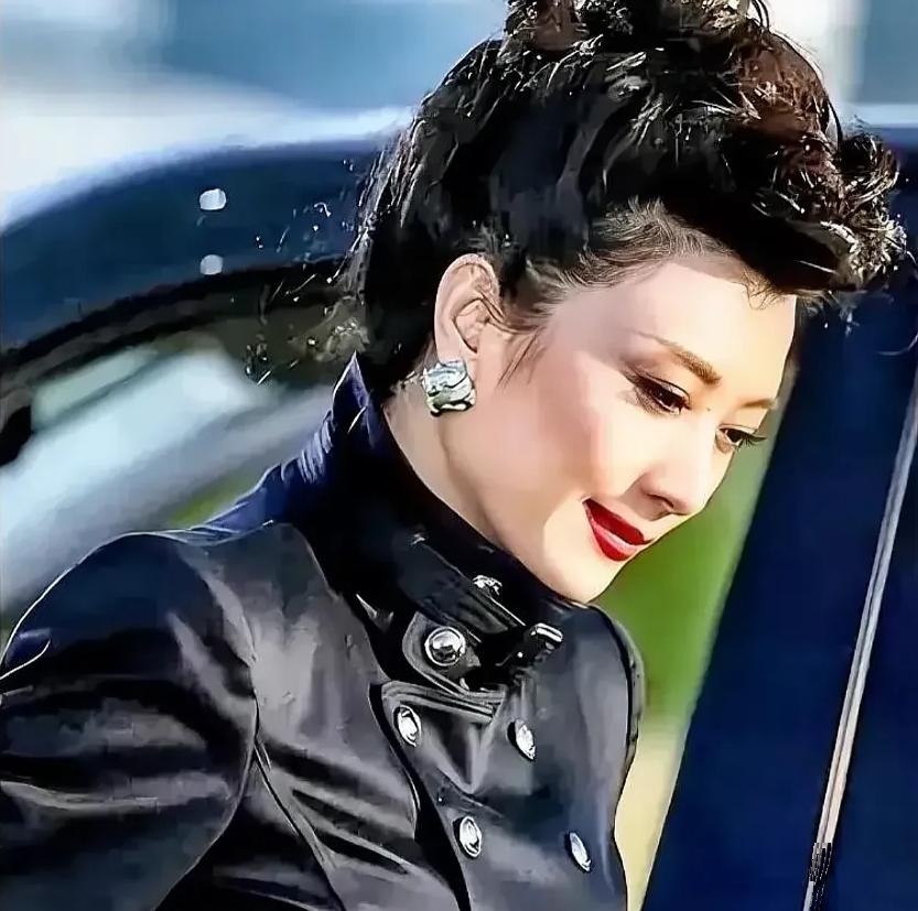 她要长相有长相 她要身材有身材 她要气质有气质