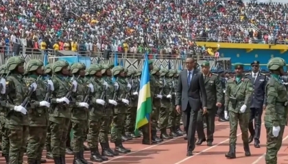 其中较为知名的有:卢旺达军队参谋长穆巴拉克·穆甘加上将,2007年在