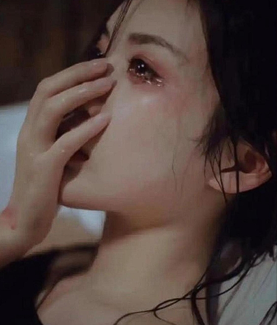 有种说不出的滋味 女生撕心裂肺的图片女人撕心裂肺的图片我不爱你了