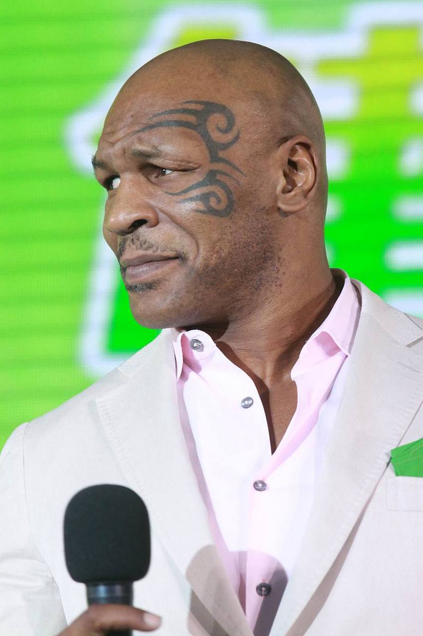 今天才知道拳王泰森还不到60岁,今年59岁,不过面相可太老了,泰森退出