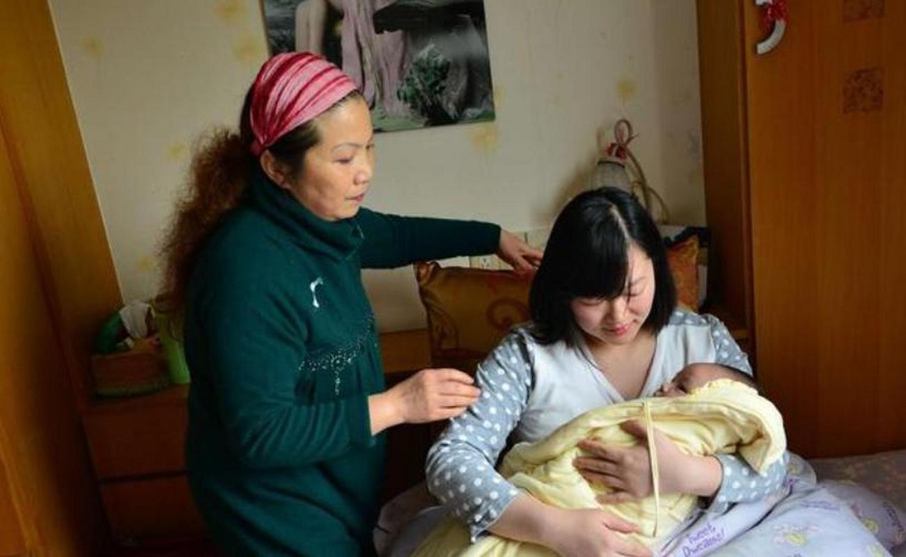 本来说好了婆婆伺候我月子的,婆婆跟我们住在隔壁小区,电动车几酚钟