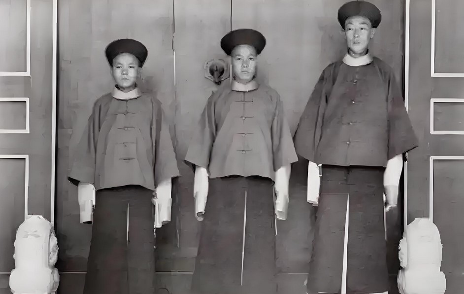 最后的太监孙耀庭:夜晚伺候妃嫔时鞋里要放苍耳,虽不适但能保命