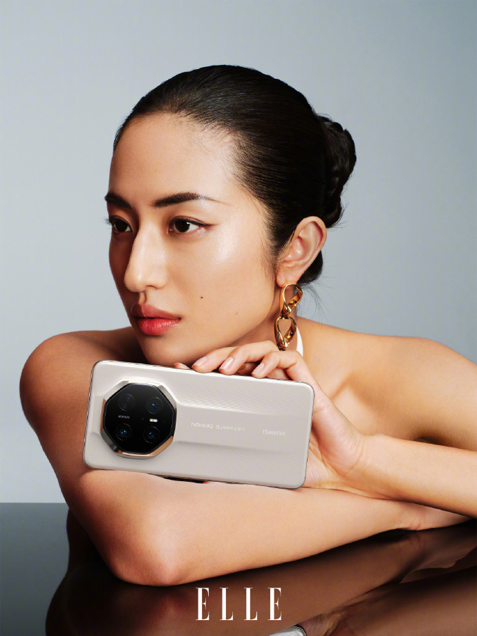 华为mate70#rs 非凡大师全新皓白配色,以顶尖工艺铸就非凡轮廓,完美