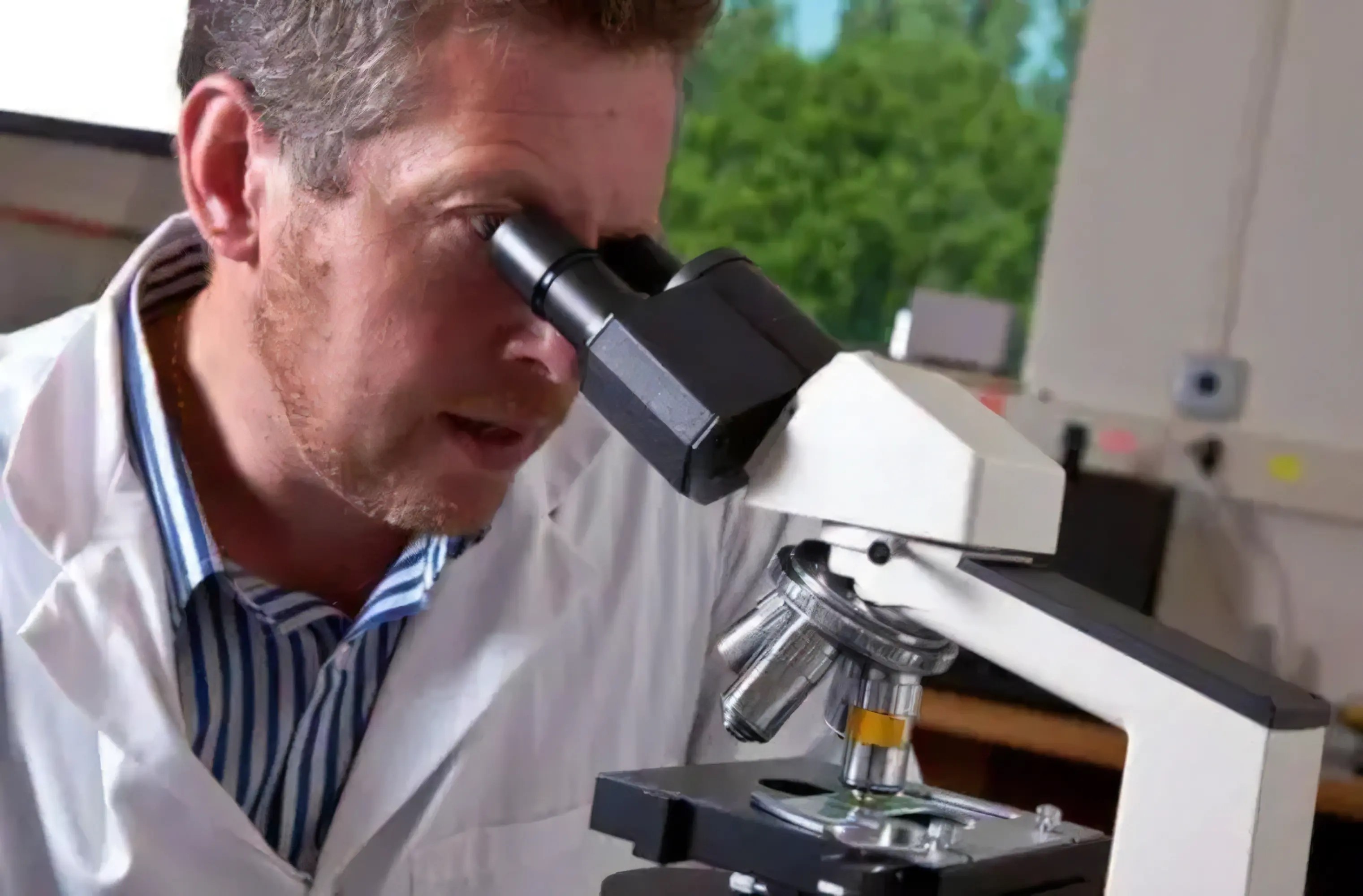 2013年,俄罗斯一名科学家为了验证自己"永生"的实验成果,给自己注射了