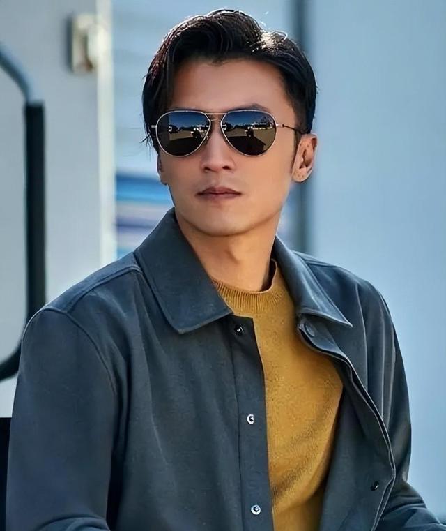 演员,谢霆锋说,张柏芝是一个敢爱敢恨的人,虽然我们离婚了,但是我同她