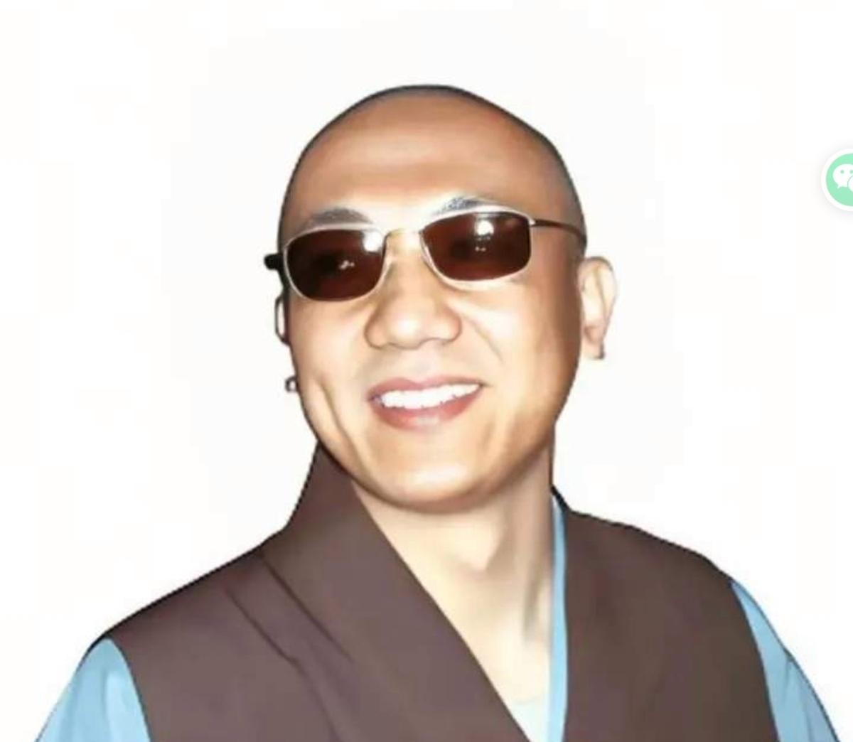 老照片,这是当年陈晓旭丈夫郝彤出家时的照片