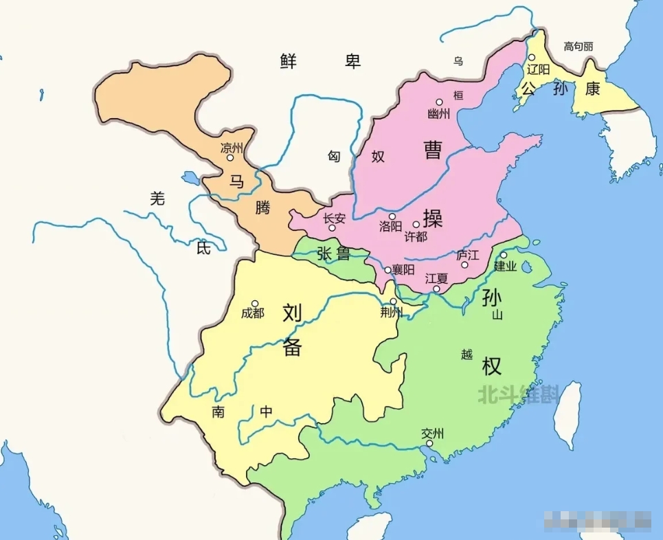 三国鼎立时,魏国占有9州的6州,疆域庞大,拥有天下最肥沃最富庶的中原