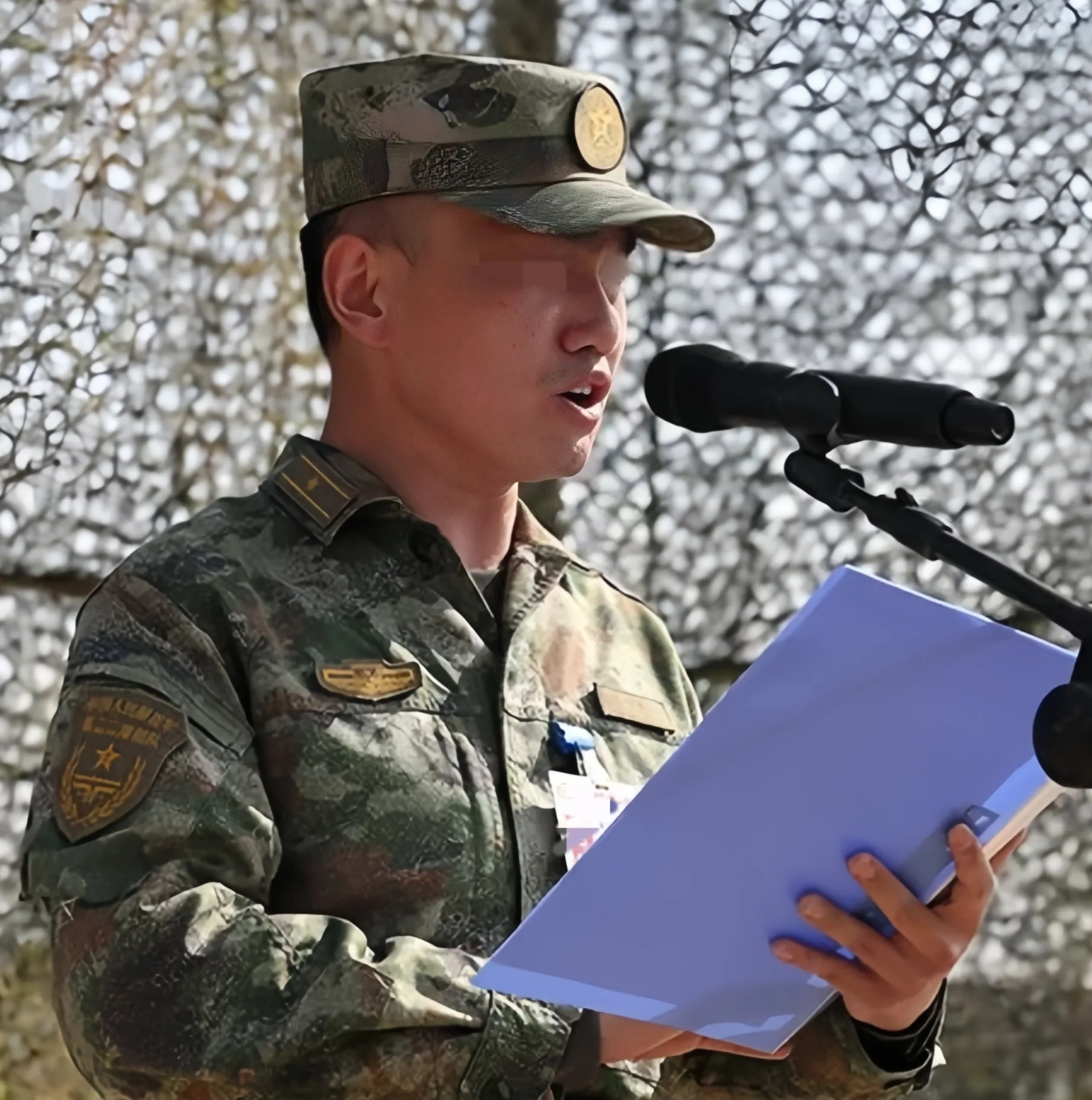 最近晚上10点左右,窗外总是飘进烟味,孩子一闻到烟味就不舒服