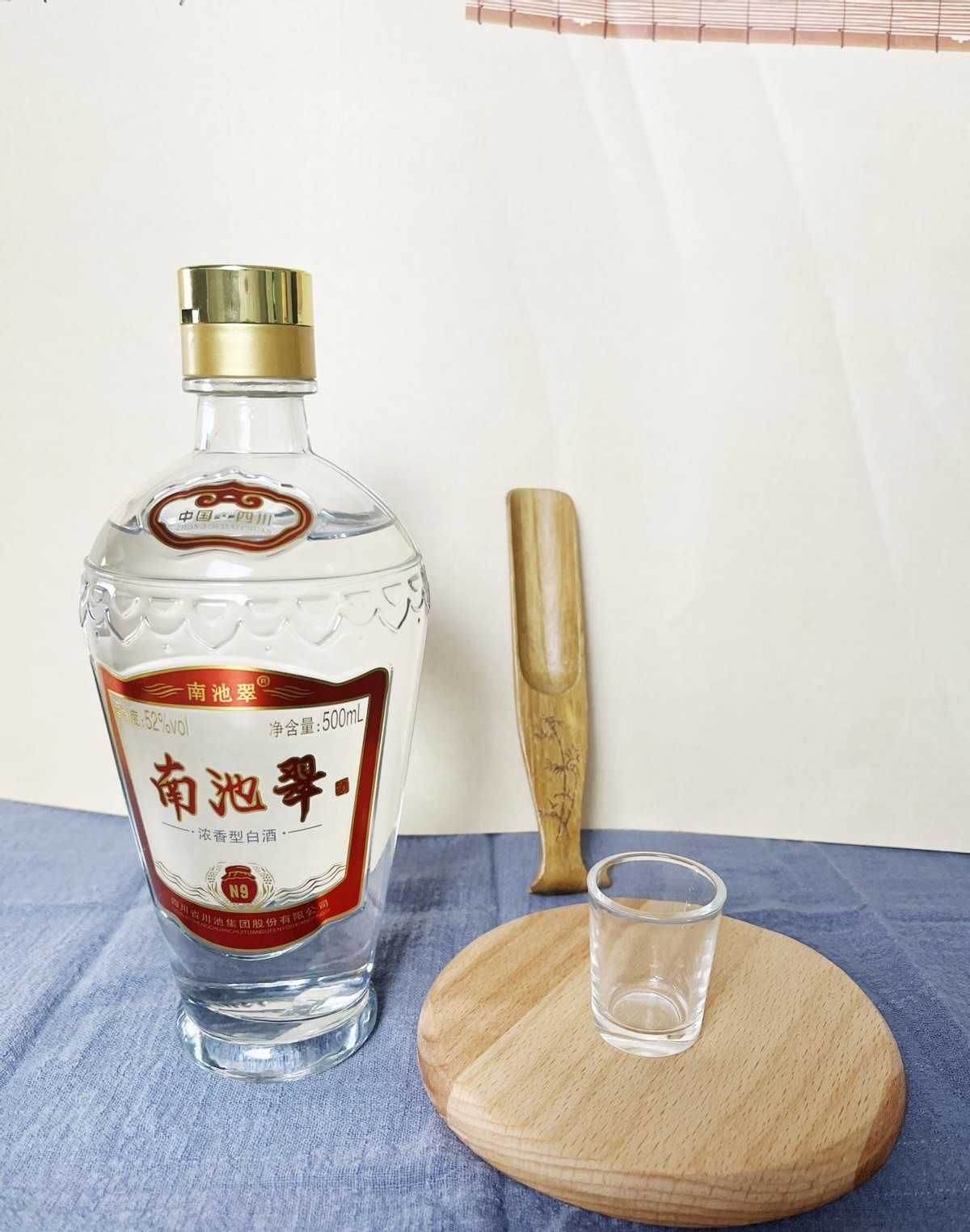 就说前几天五一那会儿,我开车去了我大舅家