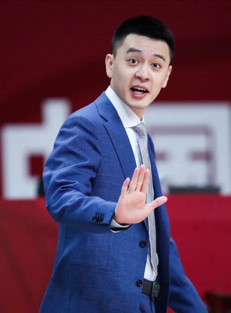 杨鸣:大师兄,你也太不讲义气了吧!