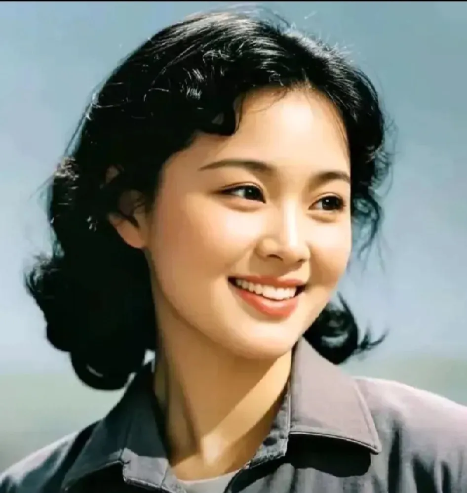 塘怕池水渗透,人怕美色引诱.风起先有风头,雨来先有雨头