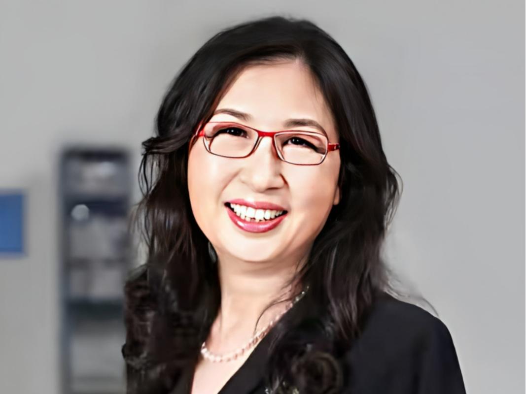 第二位 孙亚芳,曾任华为董事长.在华为