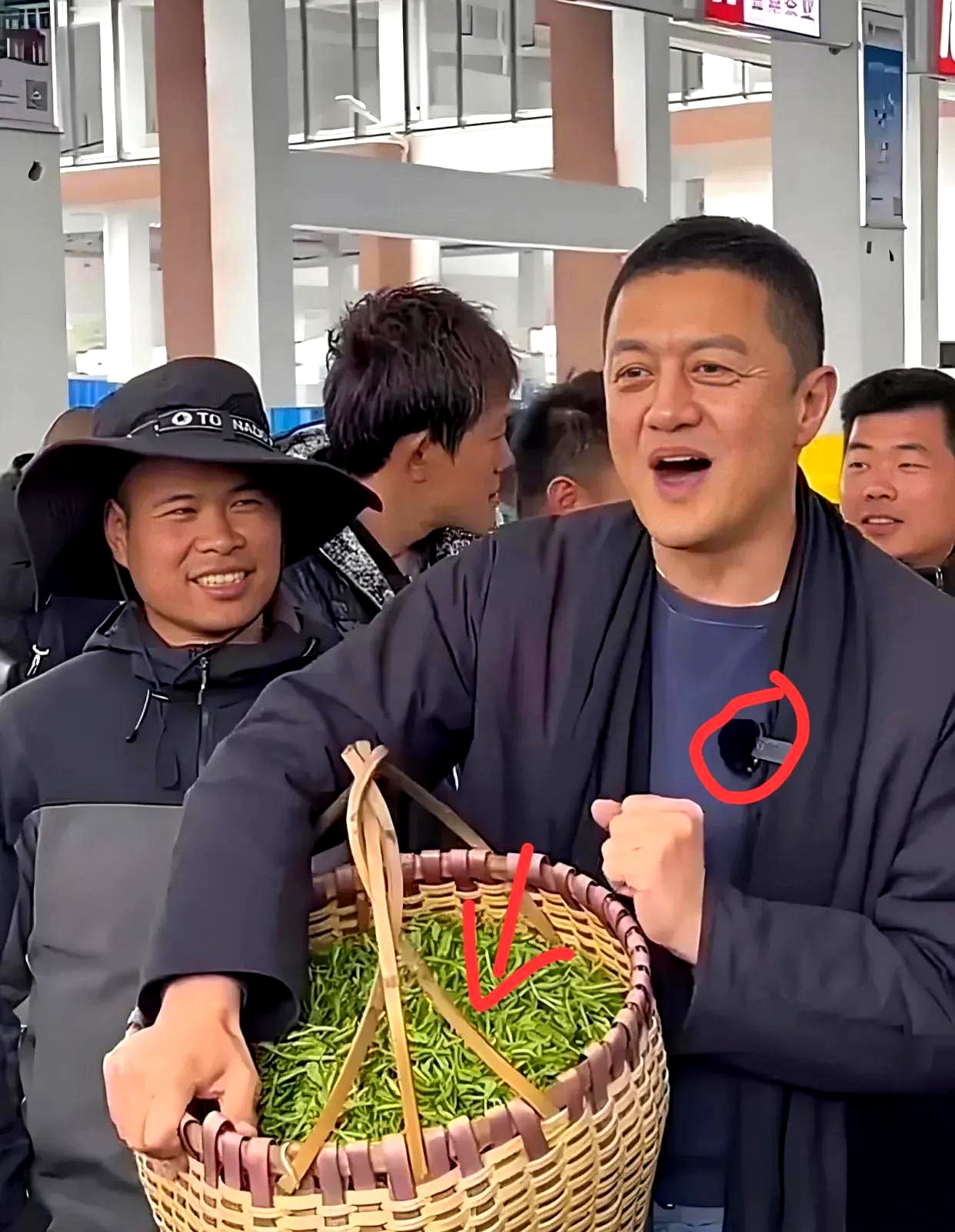 作为王菲的前夫为何谢霆锋做啥都盈利他却做啥都折本