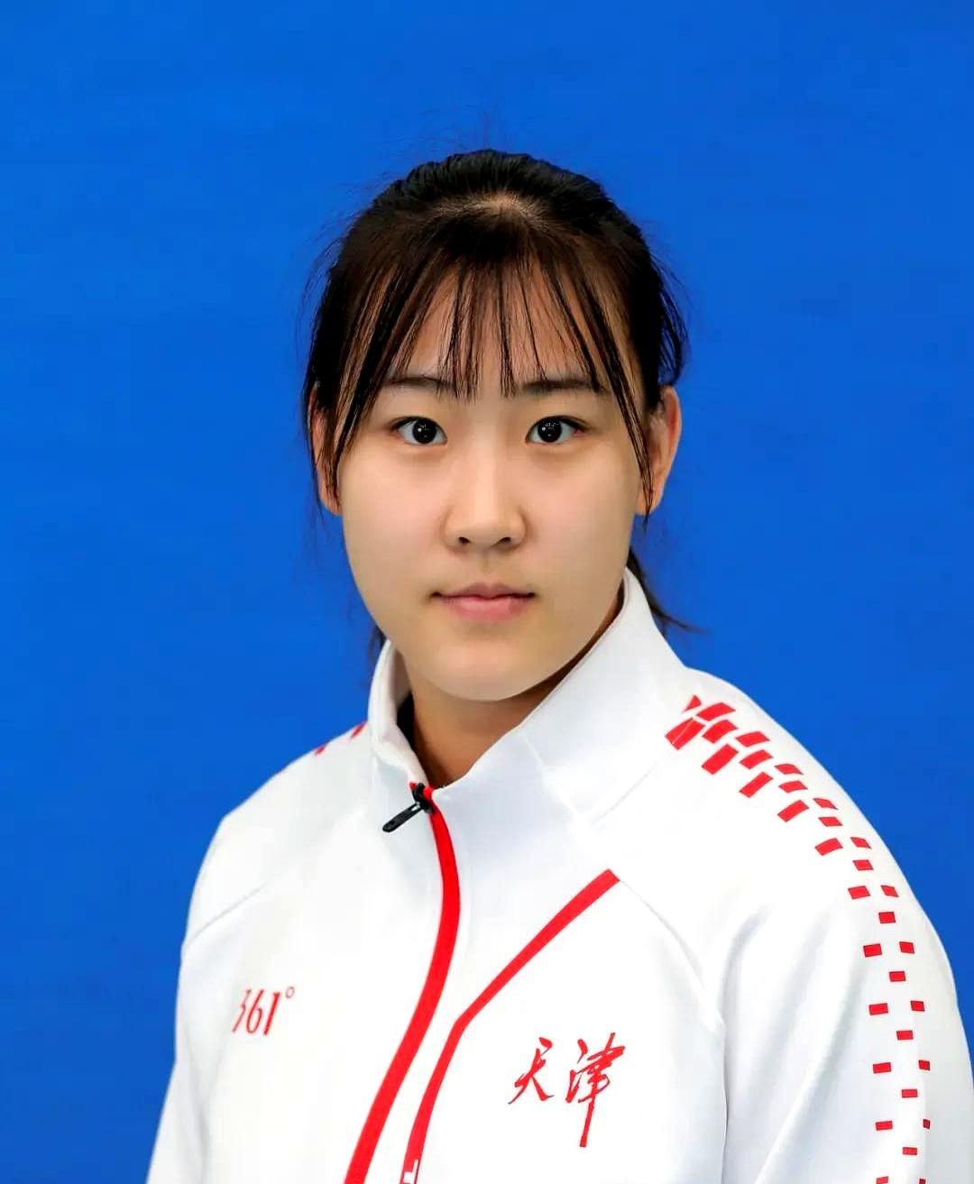 本来和巴萨有机会选本菲卡的,结果利物浦抽到