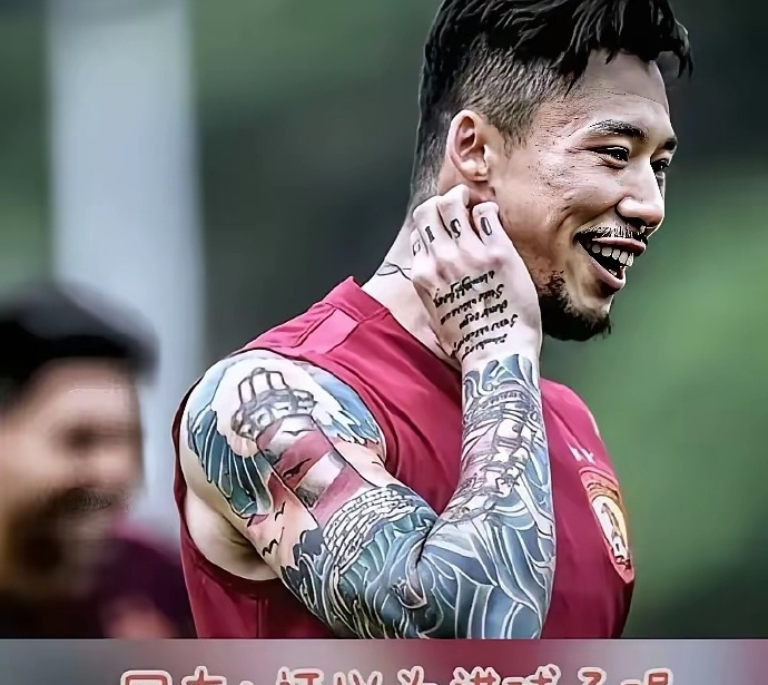 可为啥一到国足这儿,满身花花绿绿的纹身就成了标配?