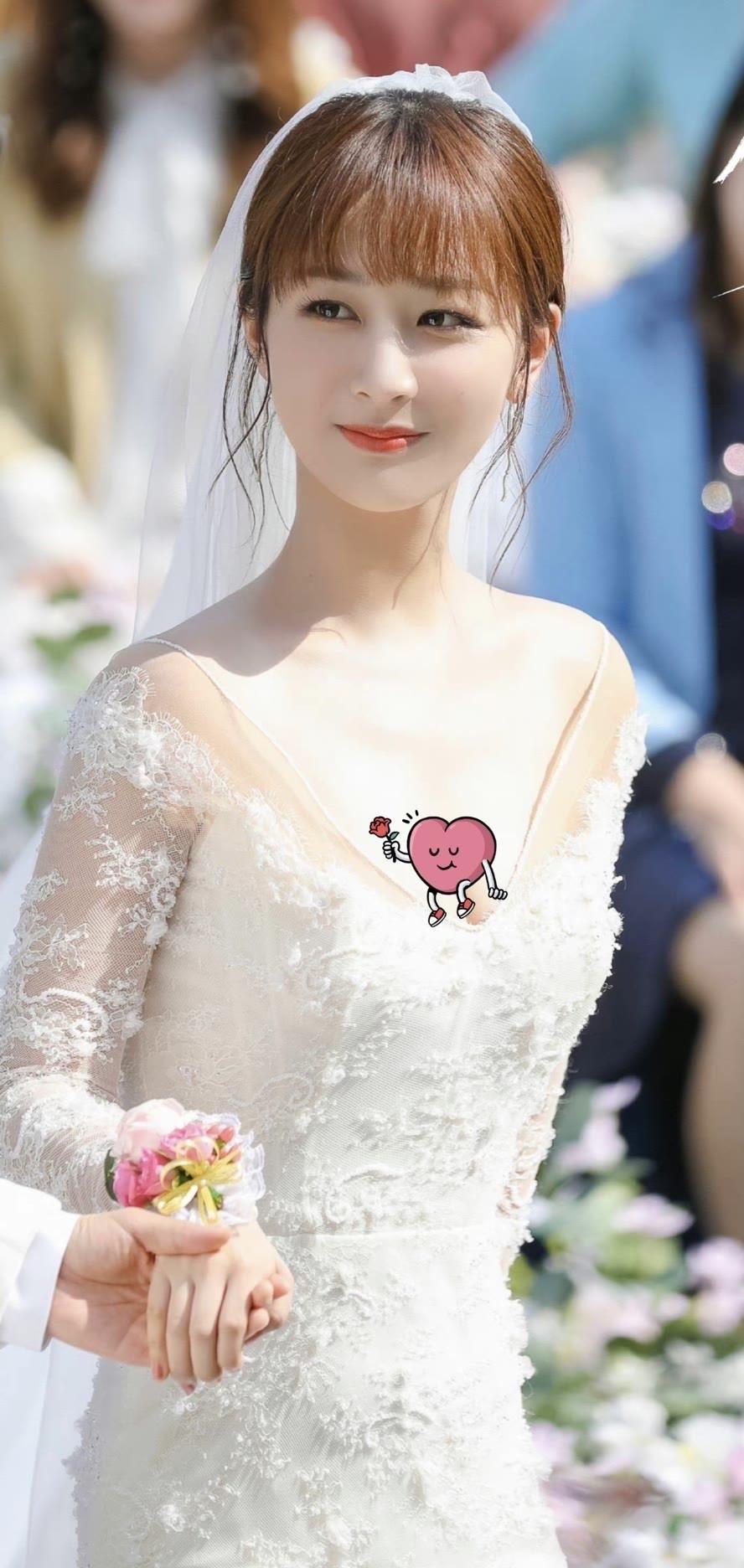 杨紫的罕见婚纱礼服.#动态连更挑战