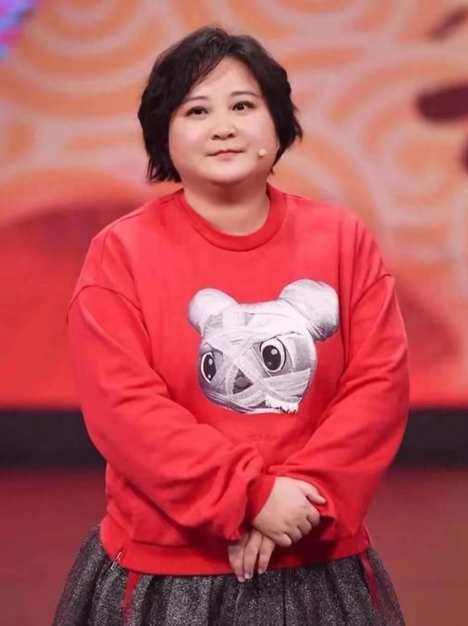 以前那个舞台上活泼可爱的贾玲哪去了