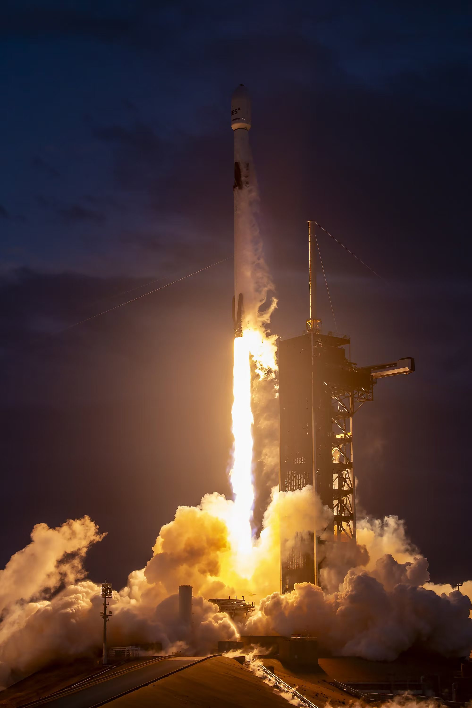 spacex speed run  3 rockets up in just 24 ho