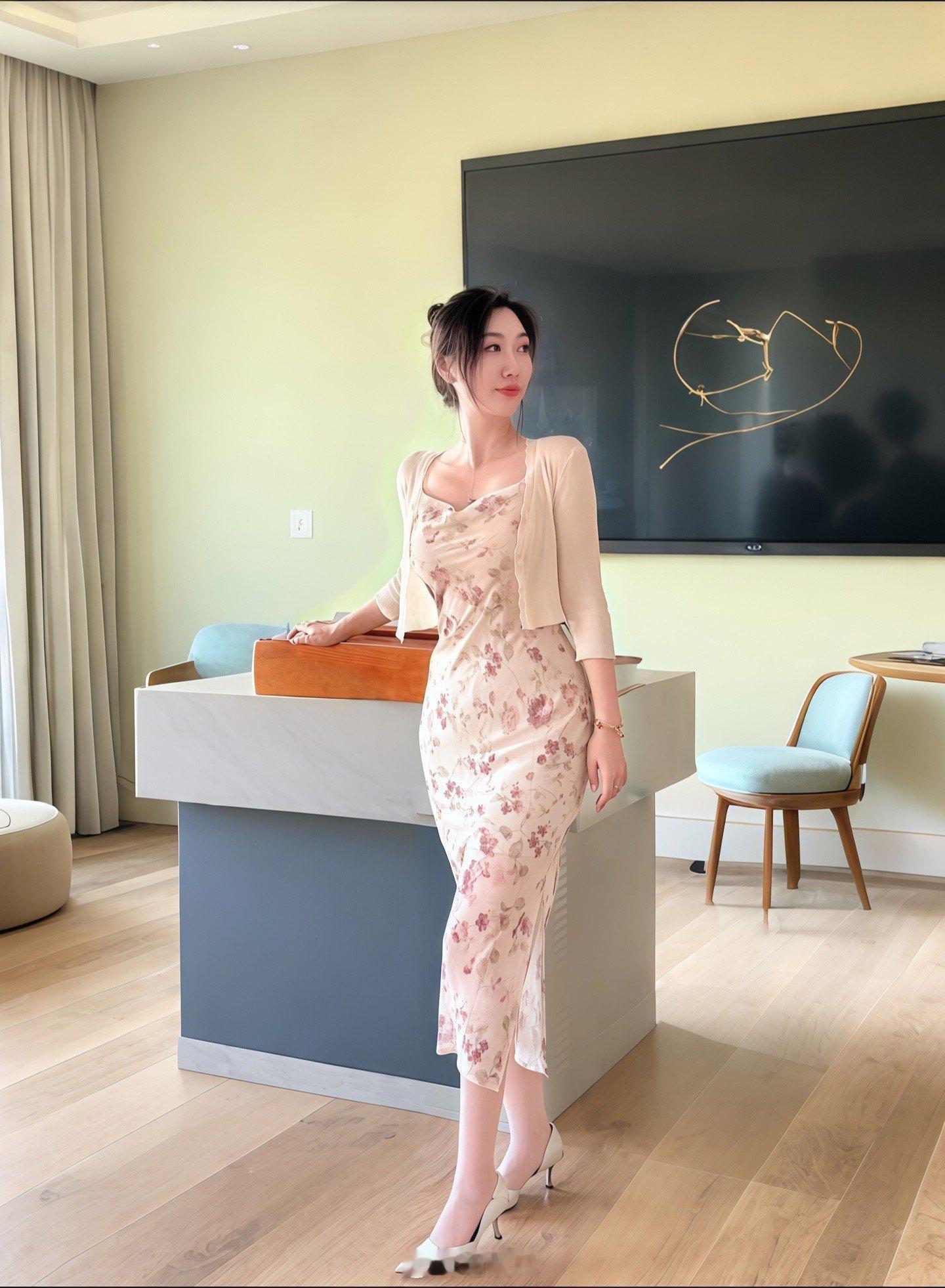 《丰满的女教师3》中字