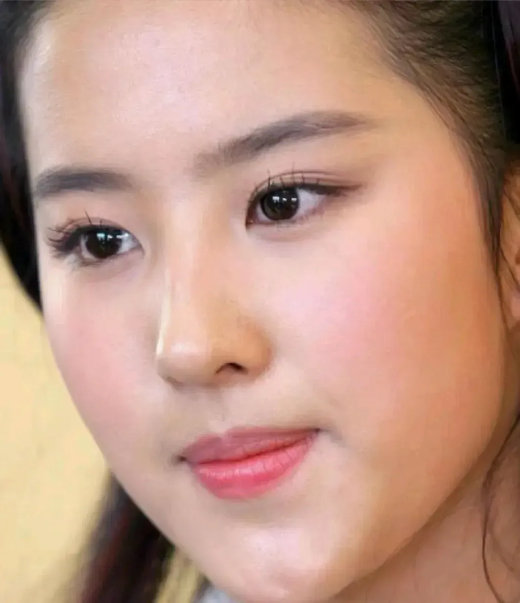刘亦菲鼻子刘亦菲五官照刘亦菲眉毛刘亦菲眼睛刘亦菲的嘴巴刘亦菲