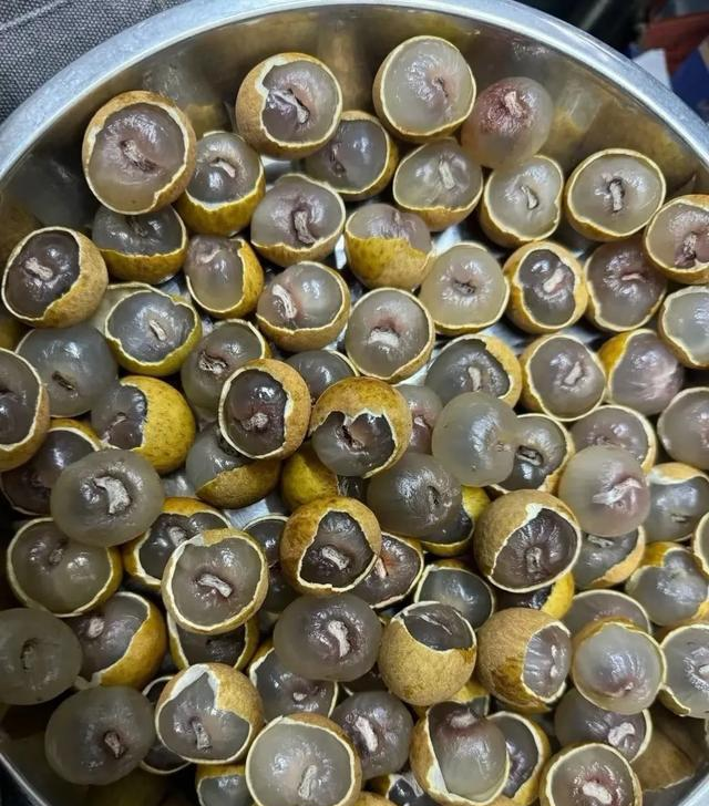 从家门口到地铁口,再到高铁站,最后还是要分别