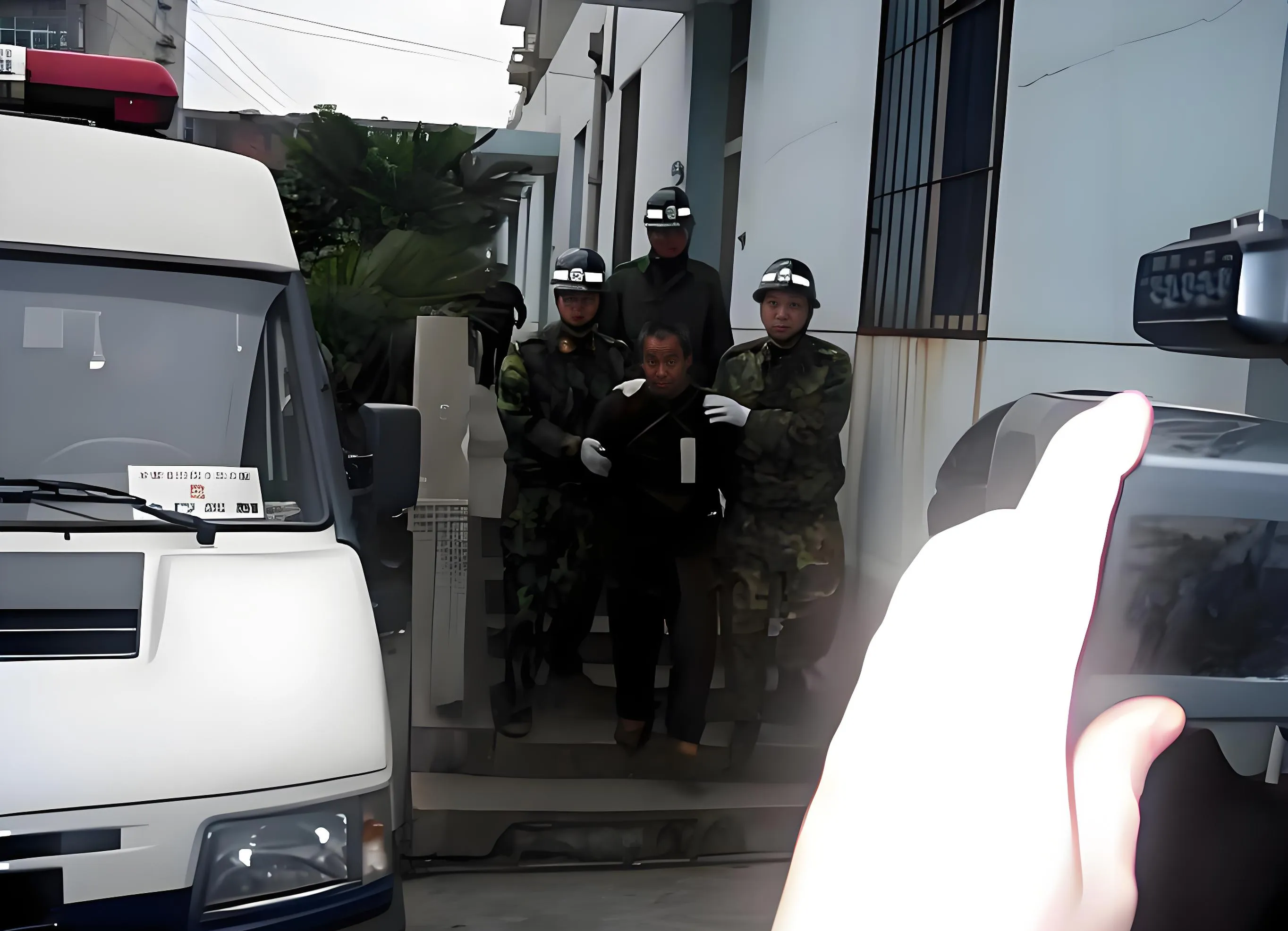 这张照片拍摄于2006年底,记录了因为灭庙被执行枪决