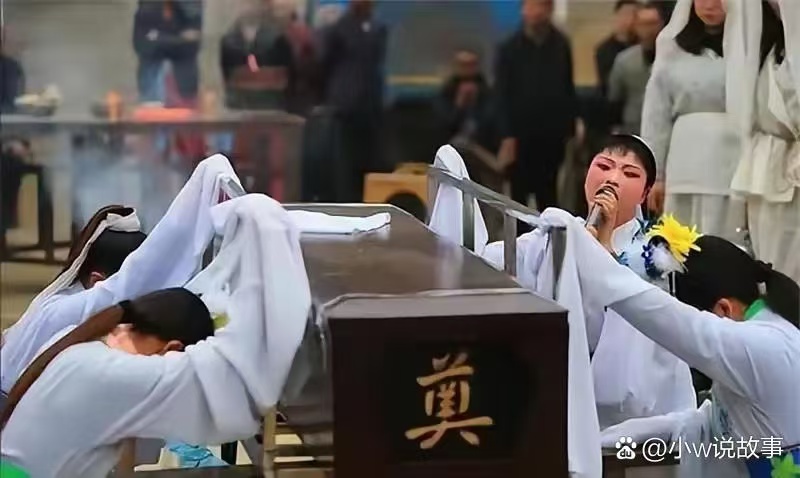 抖音葬=抖音葬礼吹唢呐最卖力的是谁