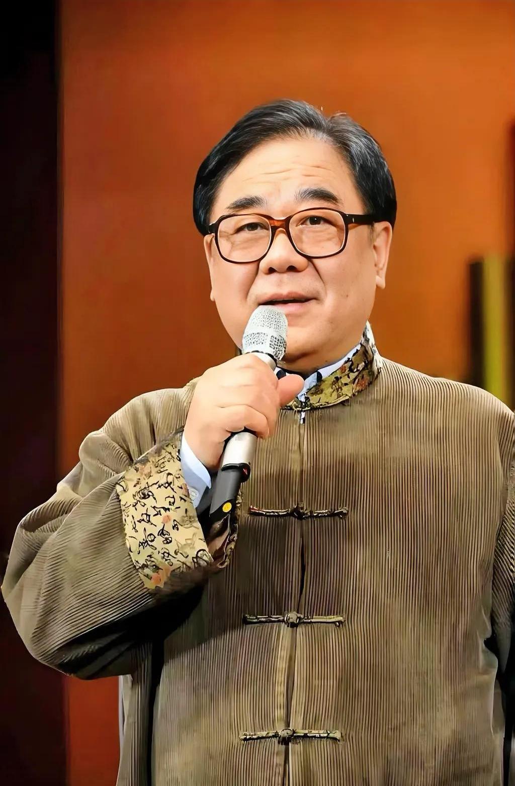 一,李谷一:中国著名女高音歌唱家,1944年出生于