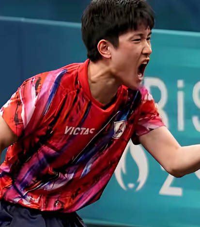 张本智和被老将压着打才翻盘,这吼哪