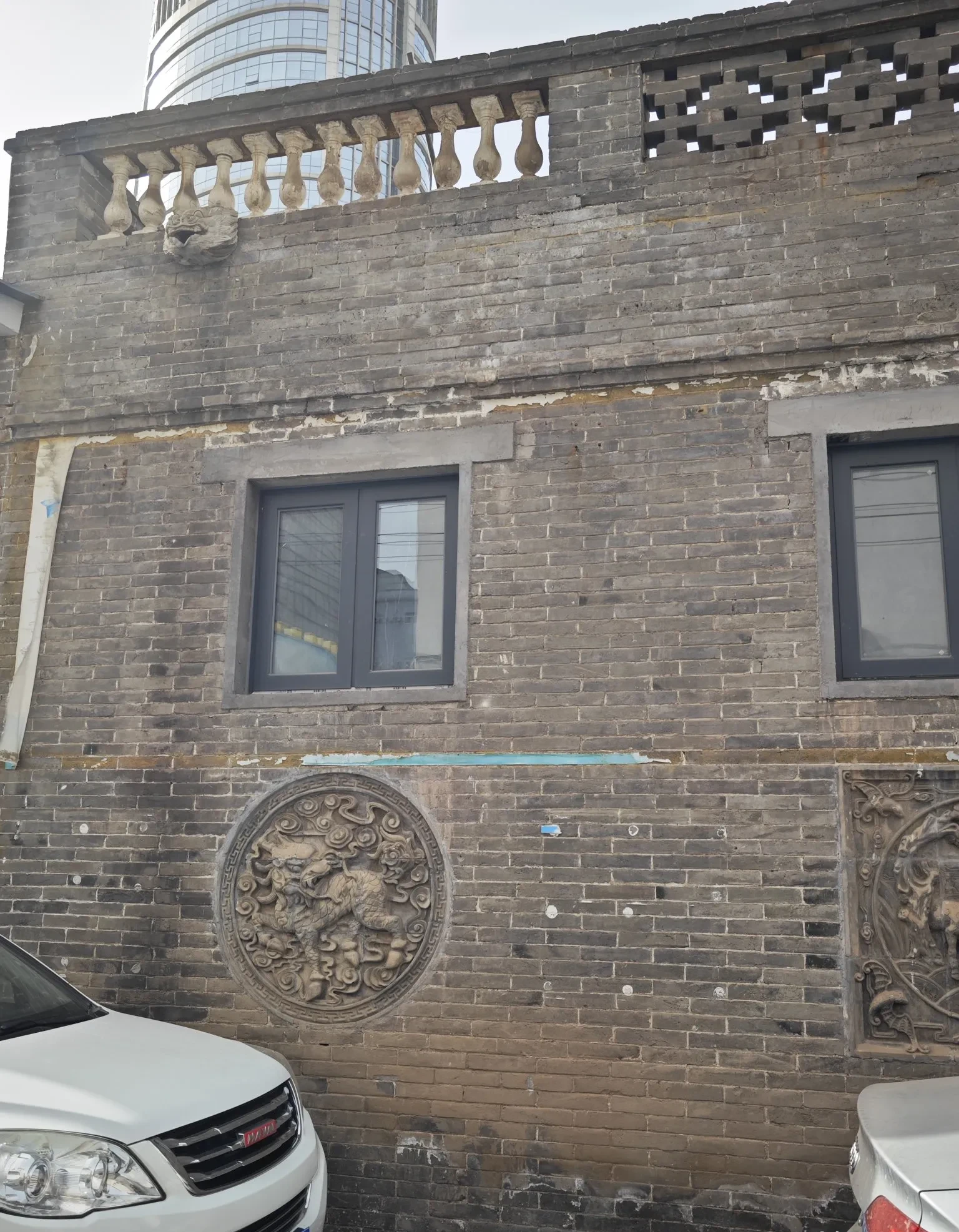 太原漳禾酒店,一眼望过去就是一栋老房子,居然是王靖国公馆