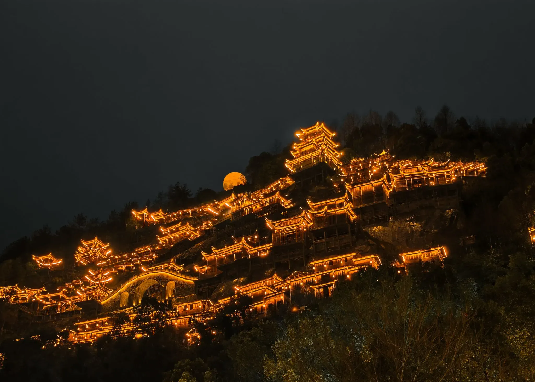 老同学打电话来了