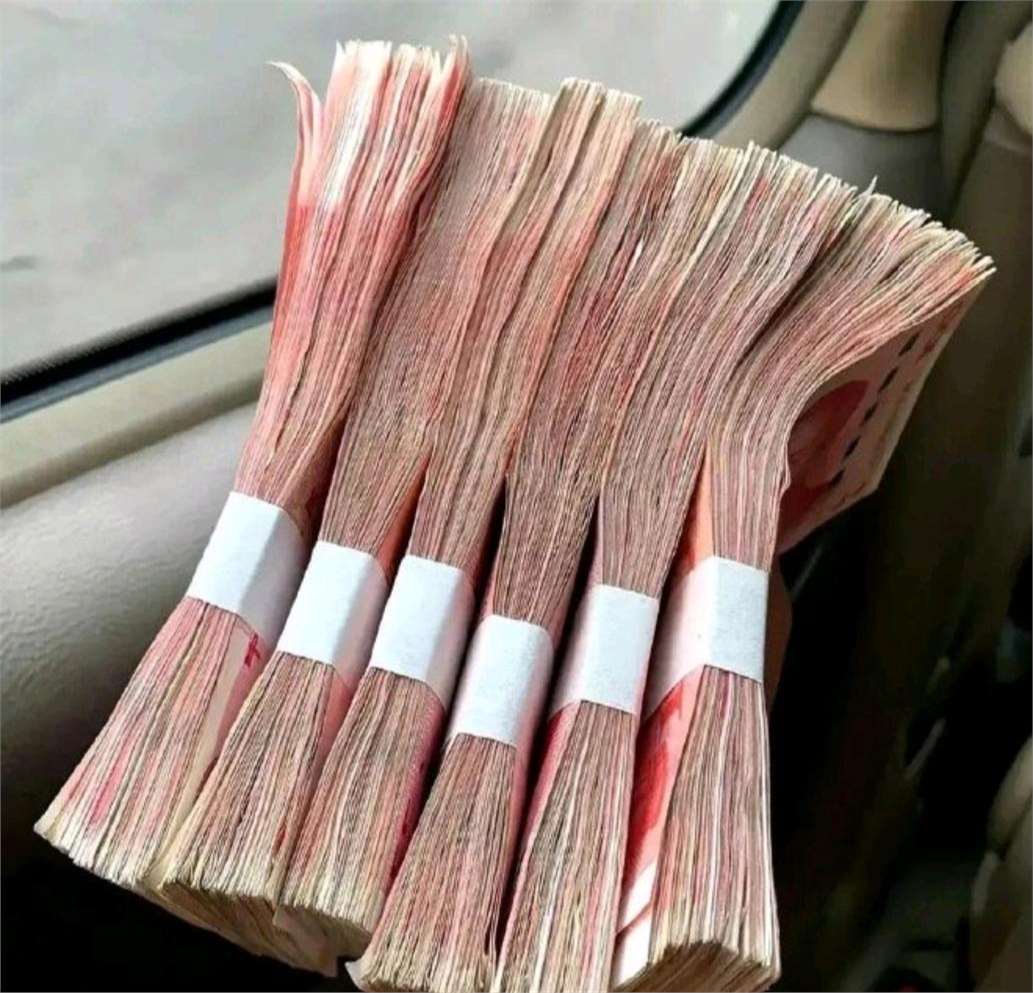 我刚打工回来,我姐就跑来借钱,说房子首付还差5万
