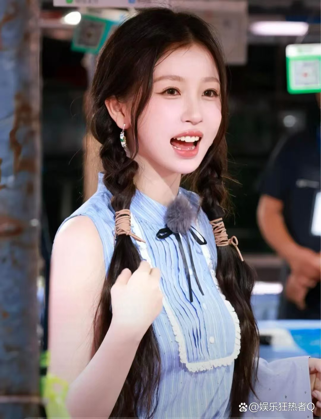 她每次上镜戴的耳夹款耳饰都超美很少有女明星不